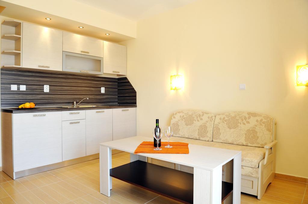 Hotel Iris Nesebar Habitación foto